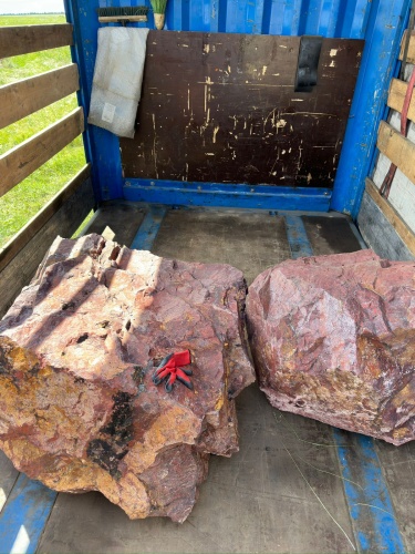 Ландшафтные глыбы красно-фиолетовые 200-1000 килограмм купить в Карасуке