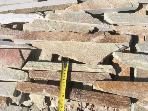 Горбушка златолит золотистый для облицовки купить в Карасуке