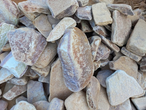 Златолит жёлтый, жёлто-зелёный глыбки и валуны для ланшафтного дизайна купить в Карасуке