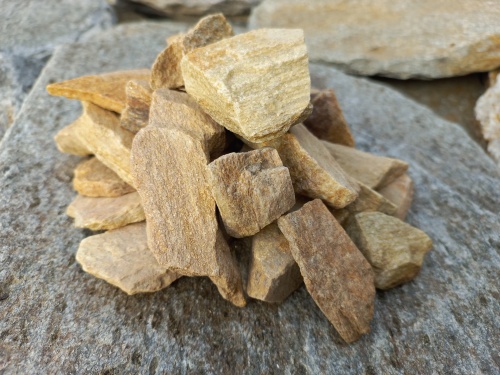 Златолит жёлтый декоративная каменная крошка купить в Карасуке