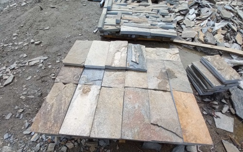 Плитка пилёная златолит Уральский для цоколя, отмостки купить в Карасуке