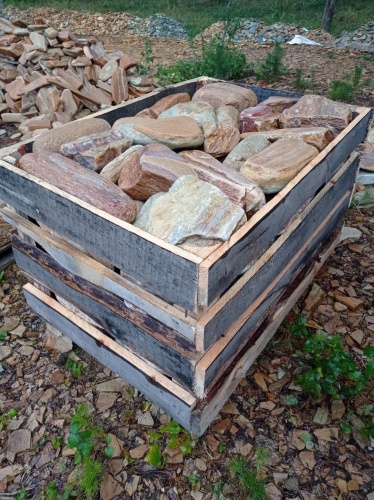 Златолит жёлтый, жёлто-зелёный глыбки и валуны для ланшафтного дизайна купить в Карасуке