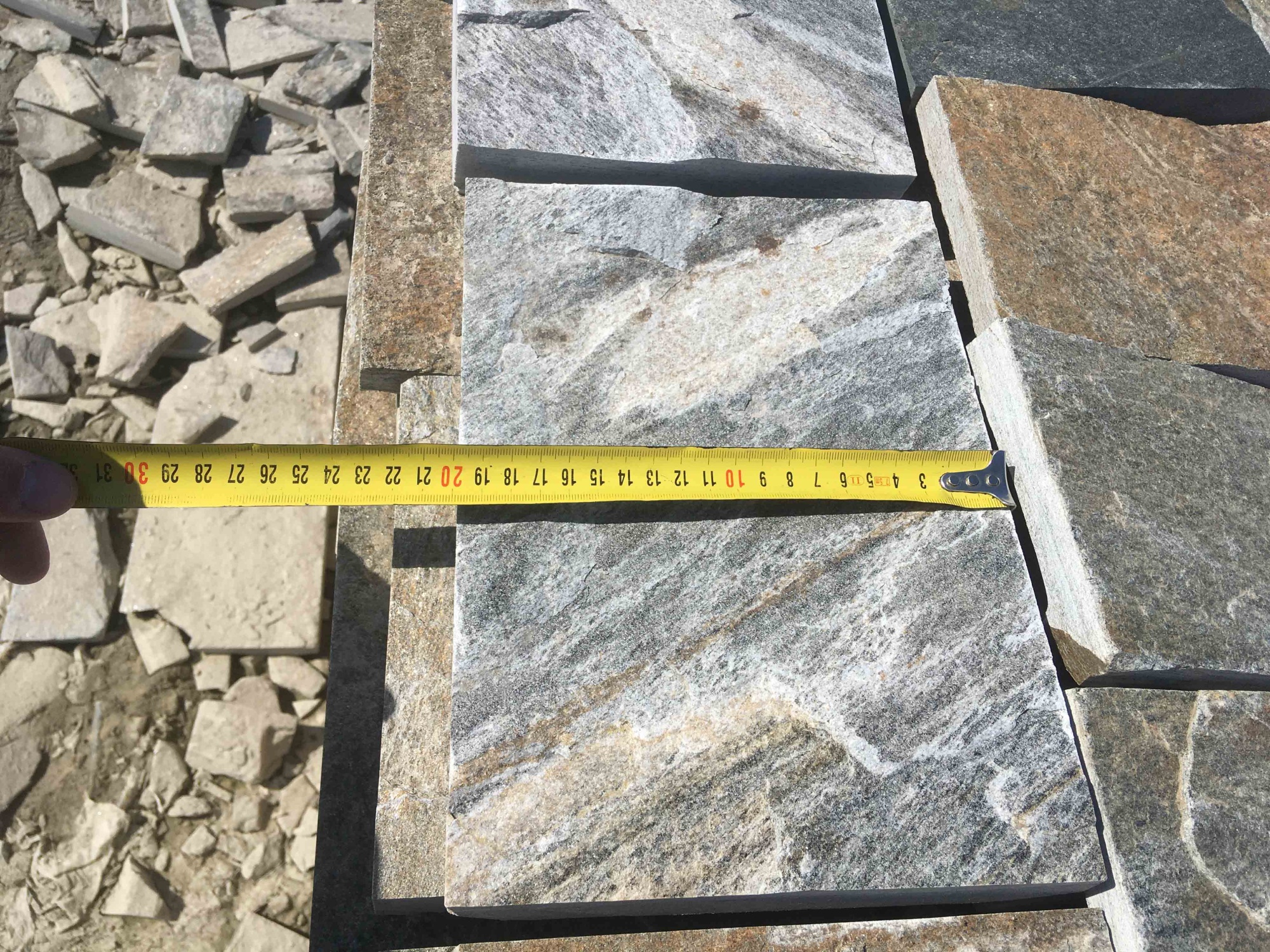 Плитка пилёная златолит Уральский для фасада купить в Карасуке