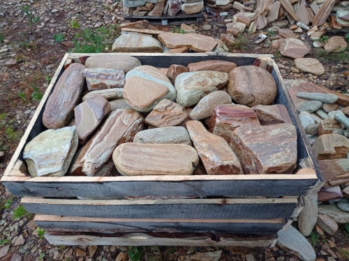 Златолит жёлтый, жёлто-зелёный глыбки и валуны для ланшафтного дизайна купить в Карасуке