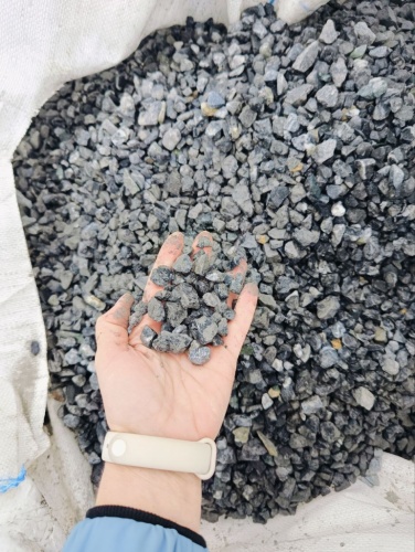 купить чёрный щебень