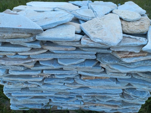 Плитняк златолит зелёный галтованный для цоколя купить в Карасуке