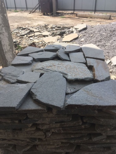 Златолит серебристый галтованный для лестниц купить в Карасуке